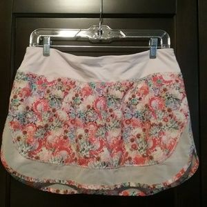 Lululemon tennis skirt size 8